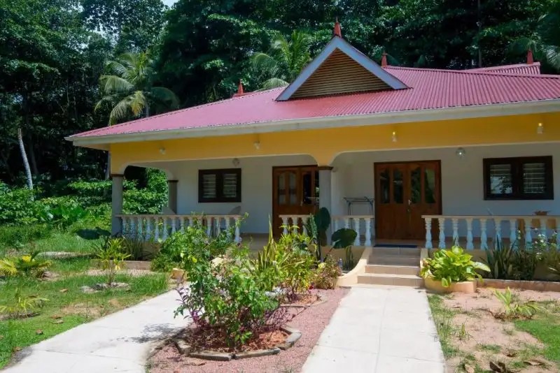 ZEROF SELF CATERING APARTMENTS