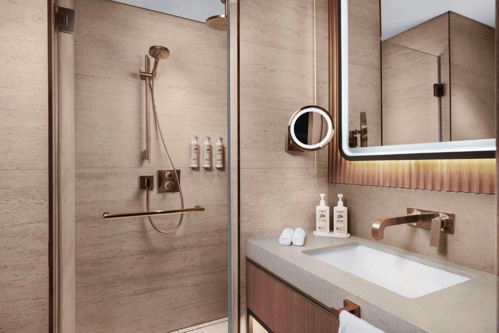 DELTA HOTELS BY MARRIOTT ISTANBUL KARAKOY