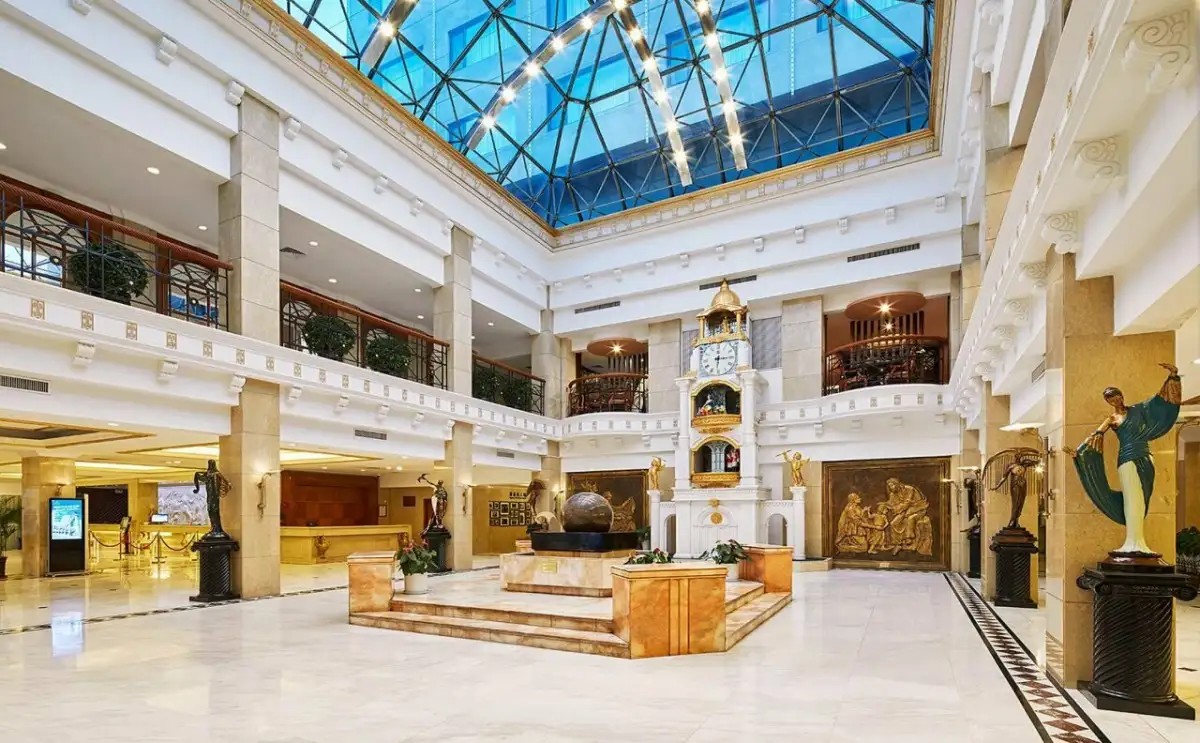 GRAND REGENCY