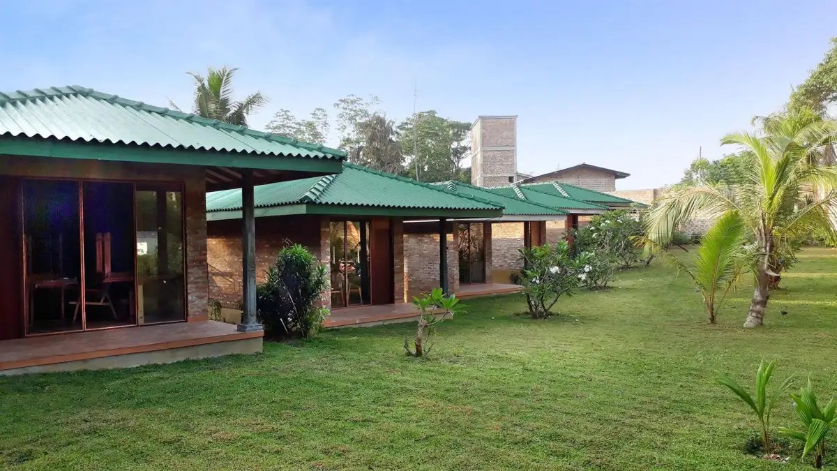 THE COASTAL VILLAGE CABANA