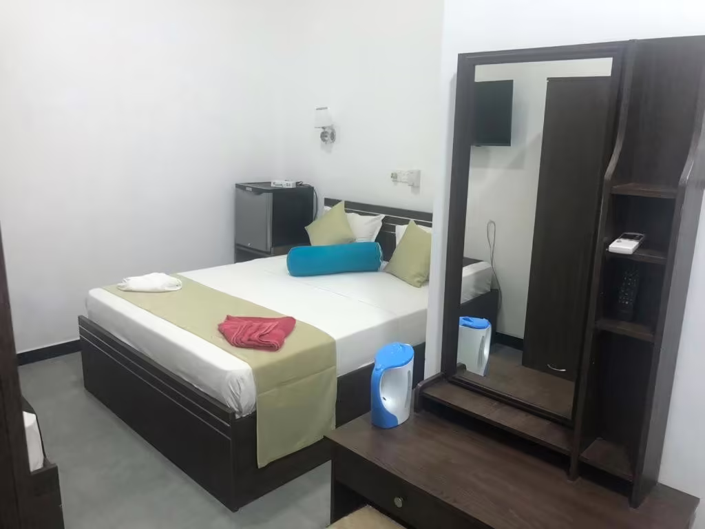 SEA BREEZE HOTEL