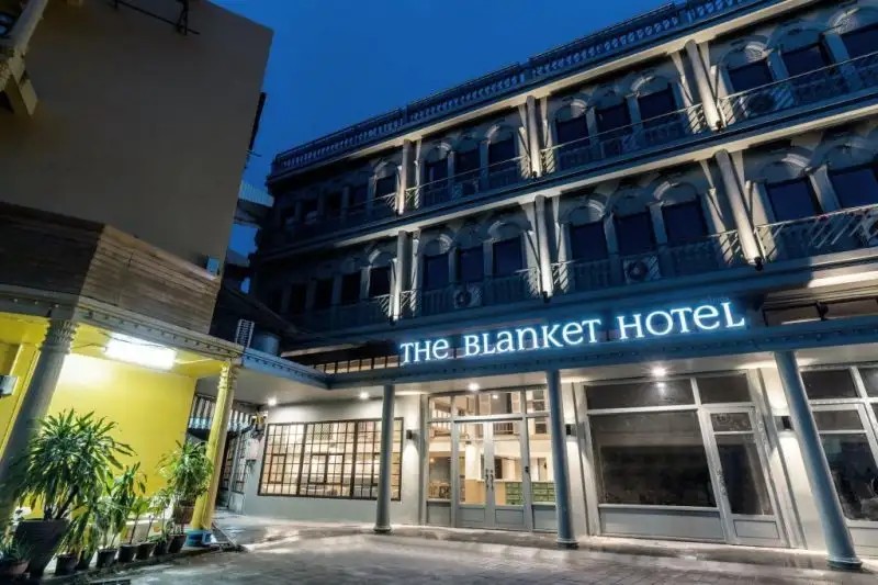 THE BLANKET HOTEL