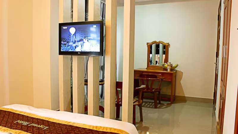 LEGEND HOTEL