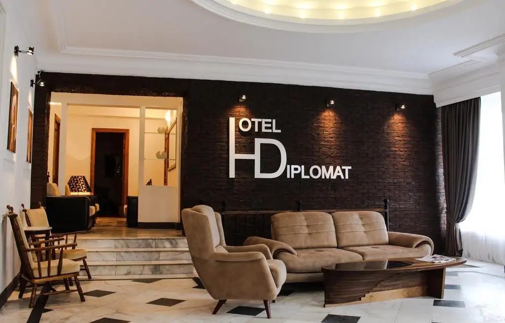 DIPLOMAT