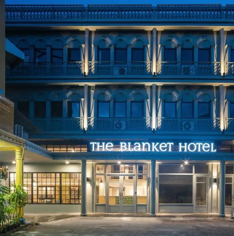 THE BLANKET HOTEL