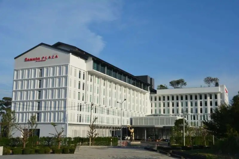 RAMADA PLAZA BY WYNDHAM CHAO FAH