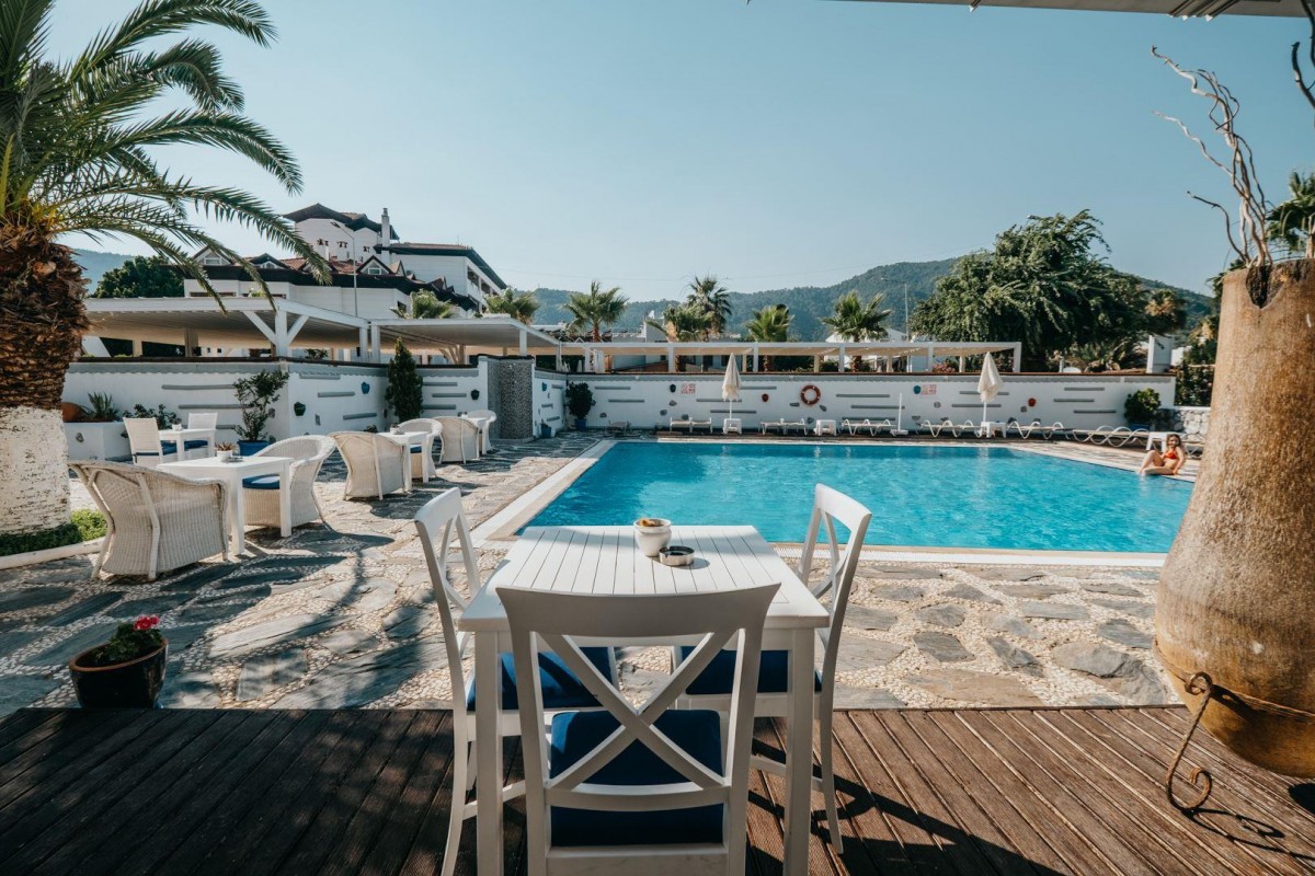 CASA BLANCA BEACH HOTEL ADULTS ONLY 13+