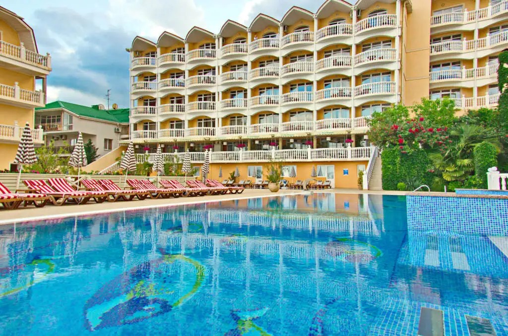 MARINA PARK HOTEL (БЫВШ. ИВАМАРИЯ)