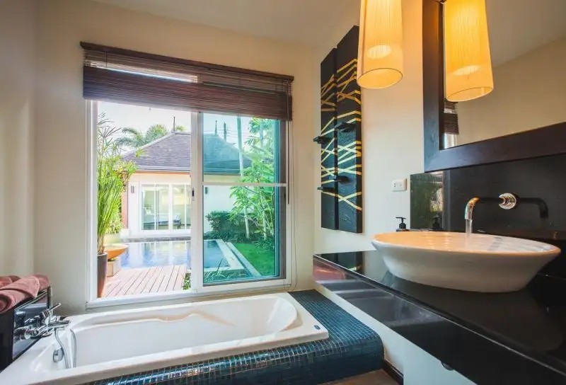 TWO VILLAS HOLIDAY - ORIENTAL STYLE LAYAN BEACH