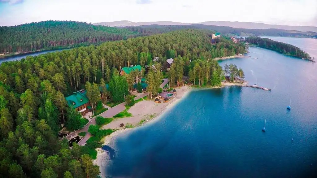 ЗОЛОТОЙ ПЛЯЖ. ДОМ У ОЗЕРА
