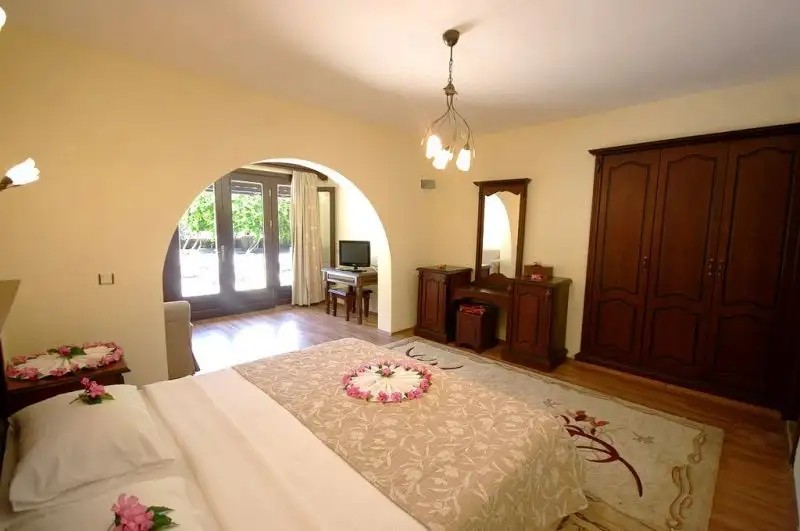 ALARGA SAIL BOUTIQUE HOTEL & YACHT CLUB