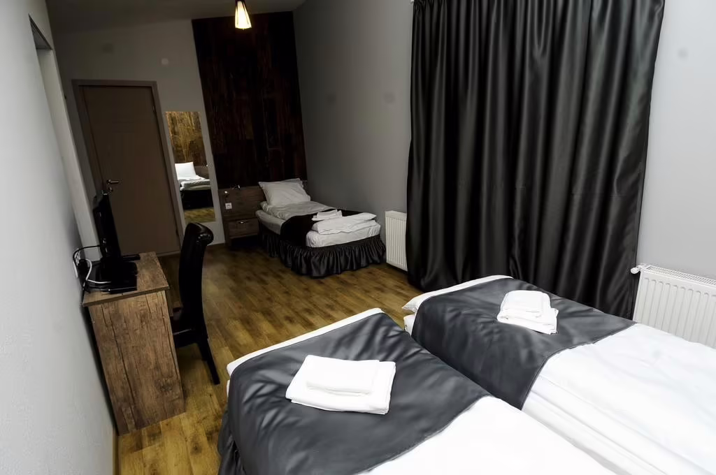 GOOD INN HOTEL