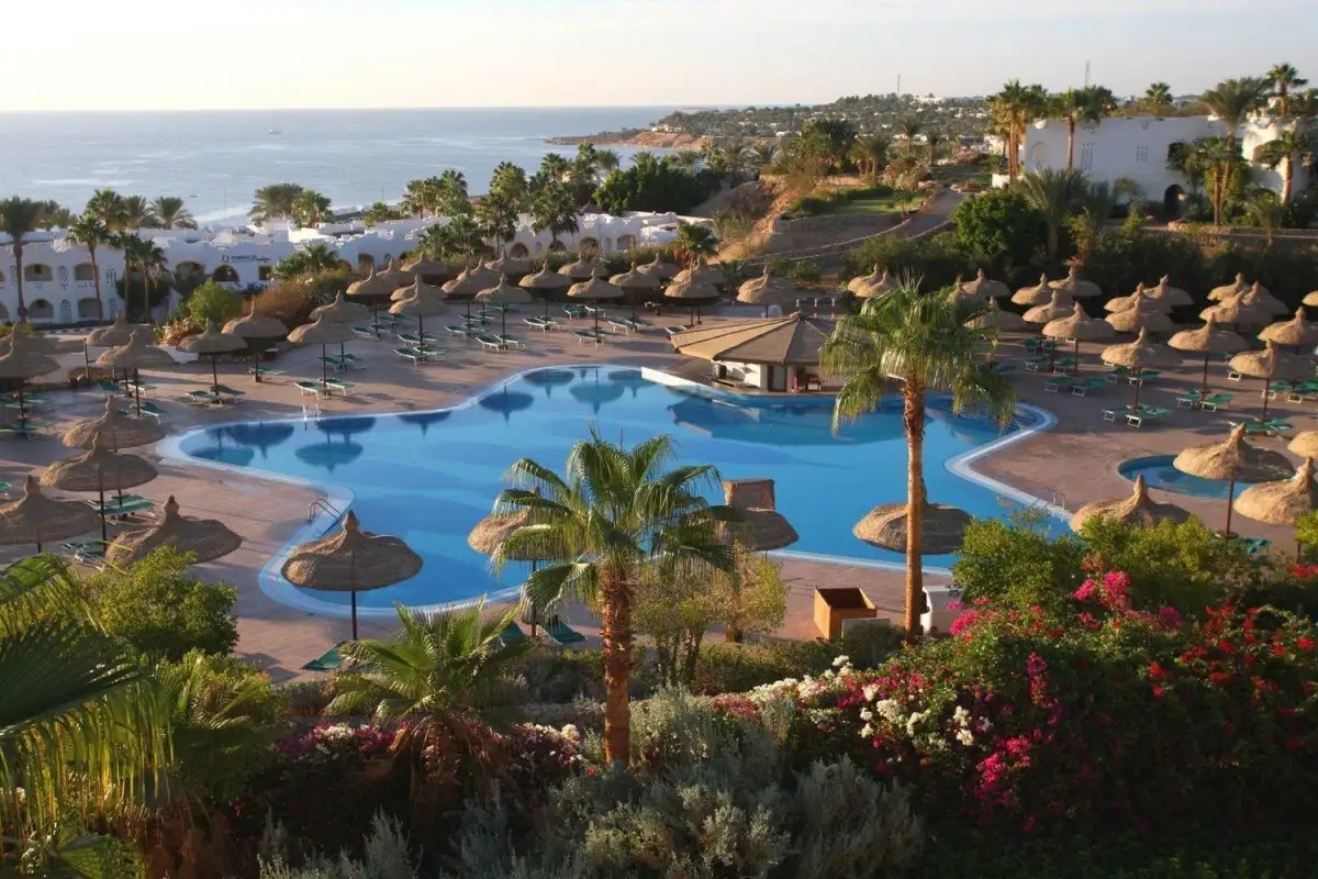 DOMINA CORAL BAY SULTAN POOL