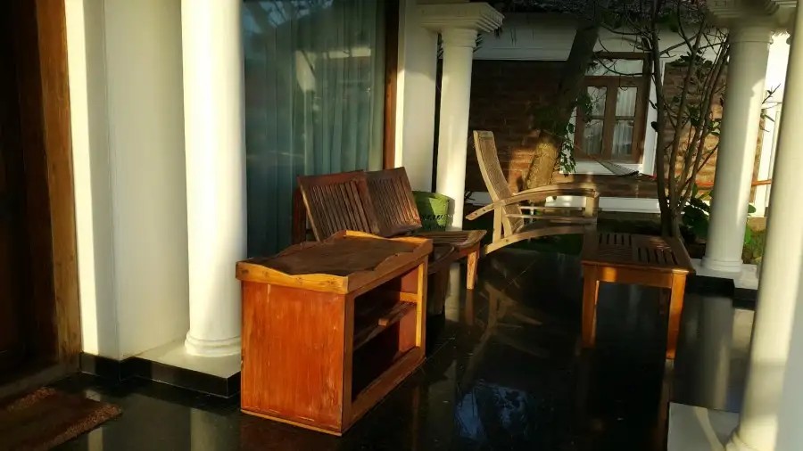 PALM TREE BUNGALOW