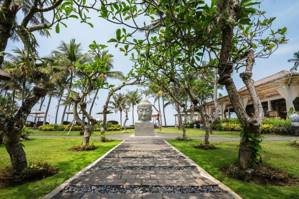 NIRWANA BEACH AND RESORT CANDIDASA