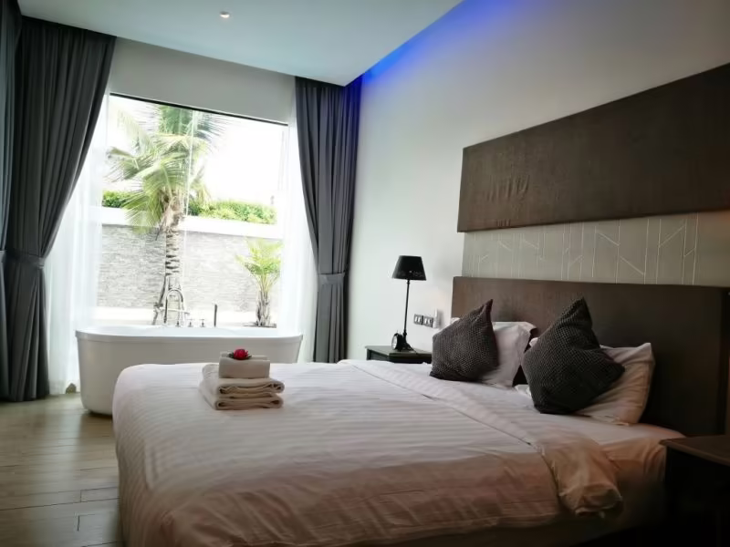 TROPICANA POOL VILLA