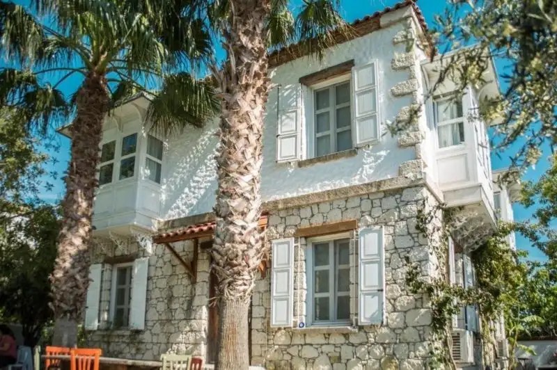 HOTEL B HOUSE