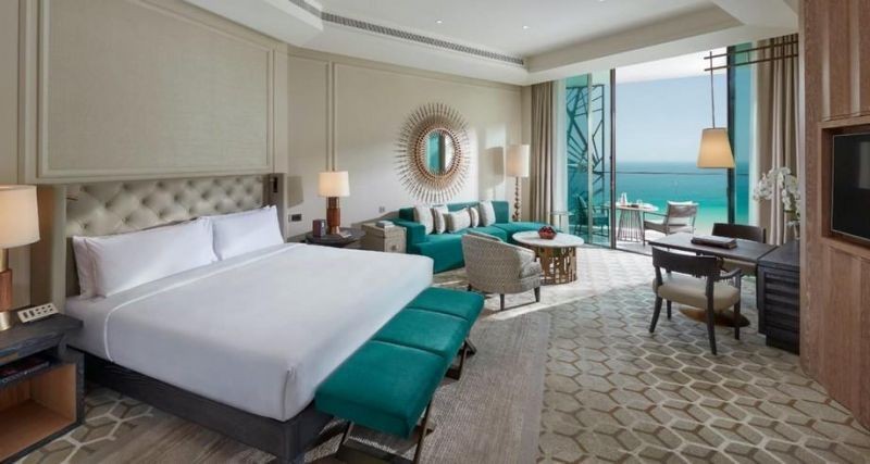 club deluxe sea view