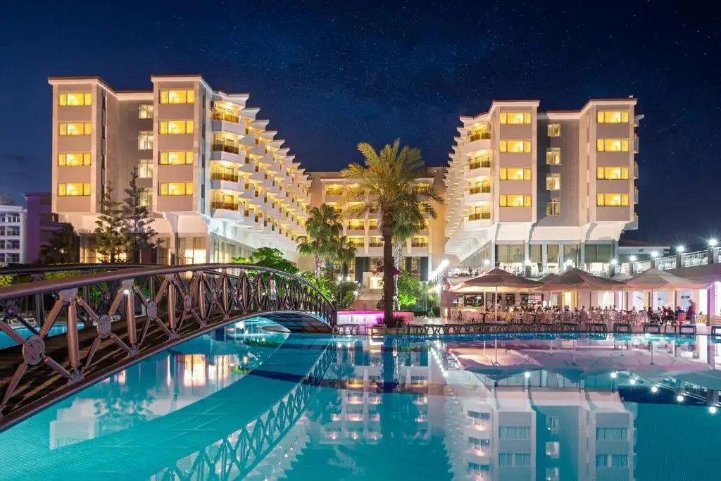 TERRACE BEACH RESORT