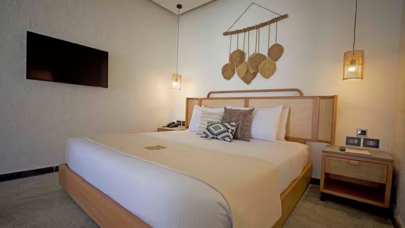 tucana pool suite