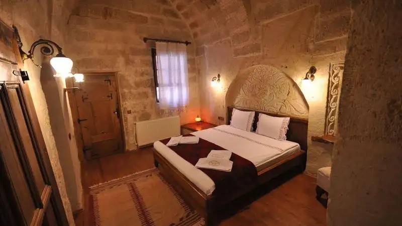HAS CAVE KONAK