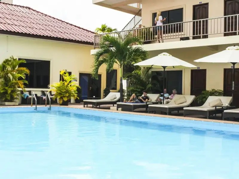 BEACH CLUB RESORT