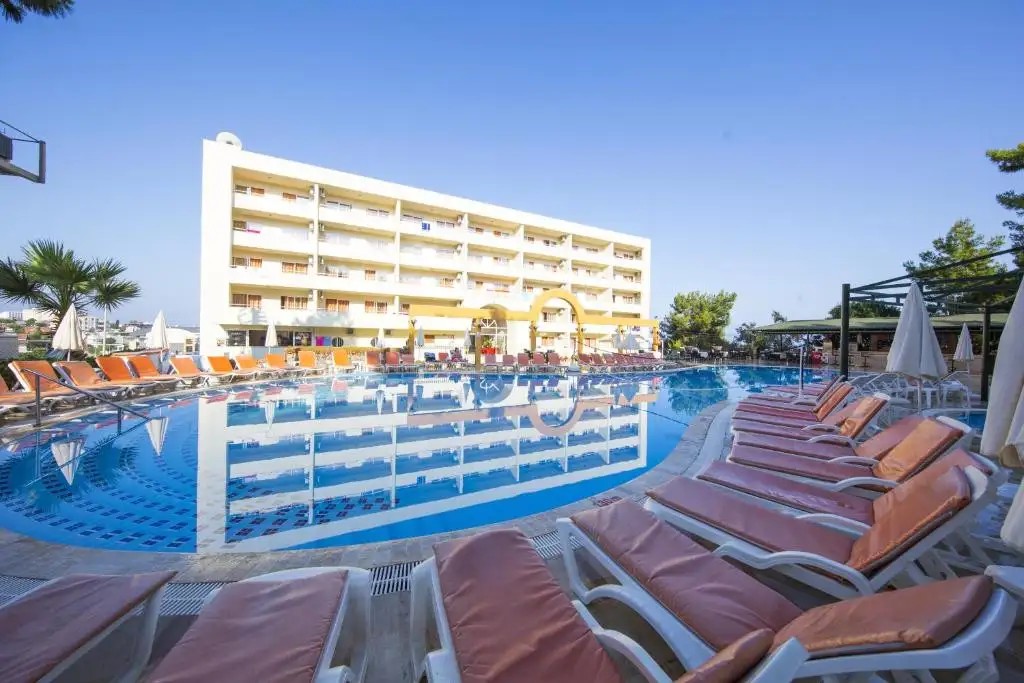 TUNTAS FAMILY SUITE KUSADASI