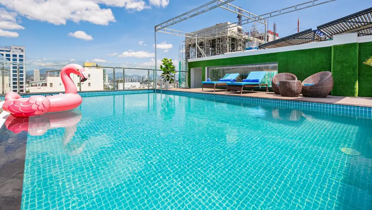 CELINA HOTEL & APARTMENT
