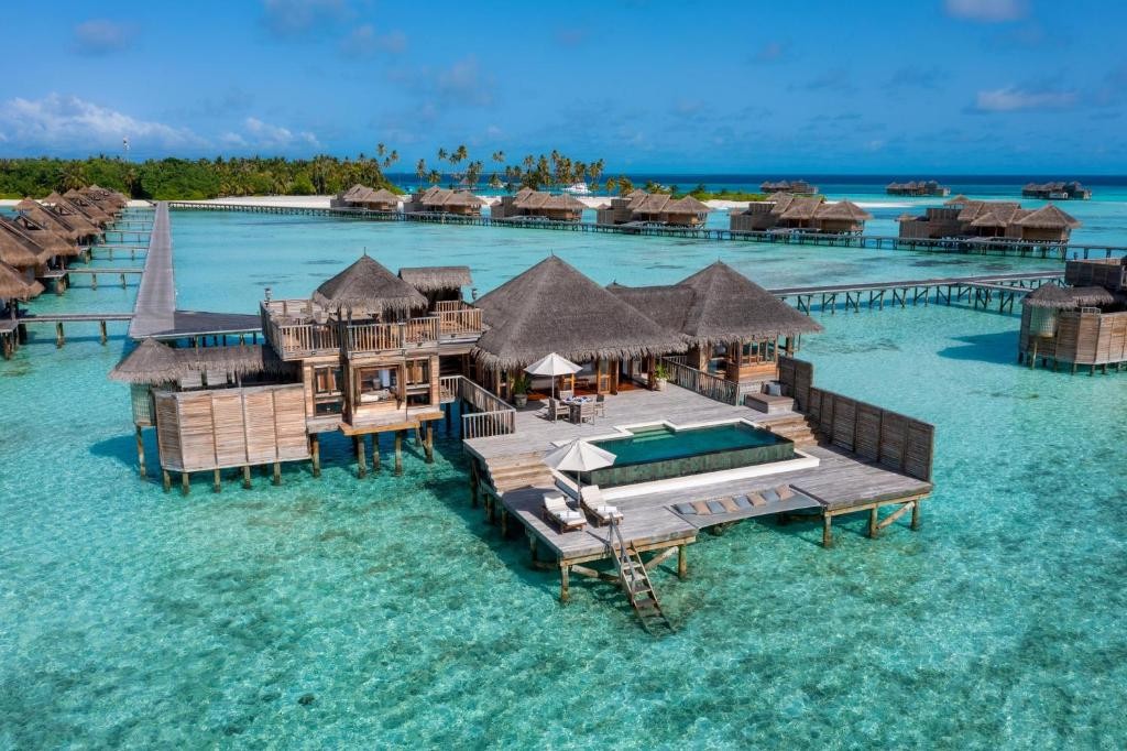 GILI LANKANFUSHI