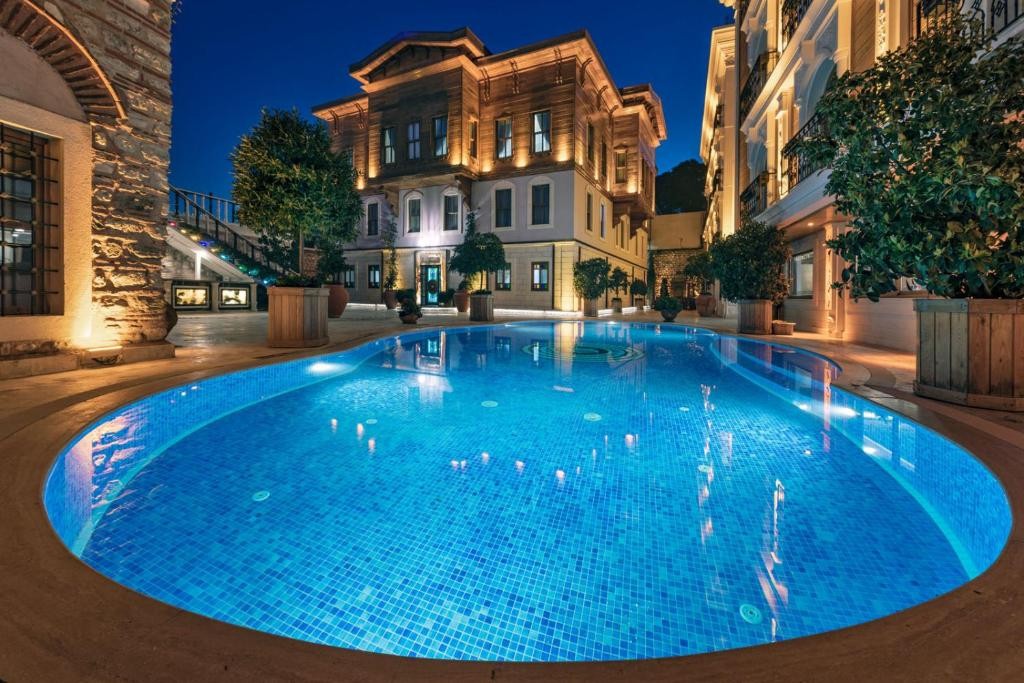 SEVEN HILLS PALACE HOTEL