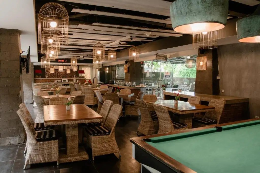 AMAROOSSA SUITE