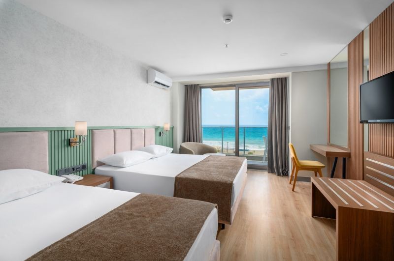 standard side sea view