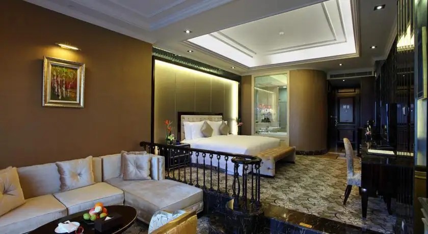 CHATEAU STAR RIVER PUDONG