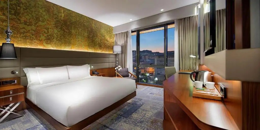 DOUBLETREE BY HILTON HOTEL ISTANBUL PIYALEPASA