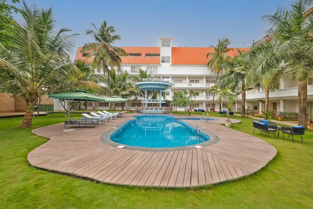 WHITE WHARF BEACH RESORT