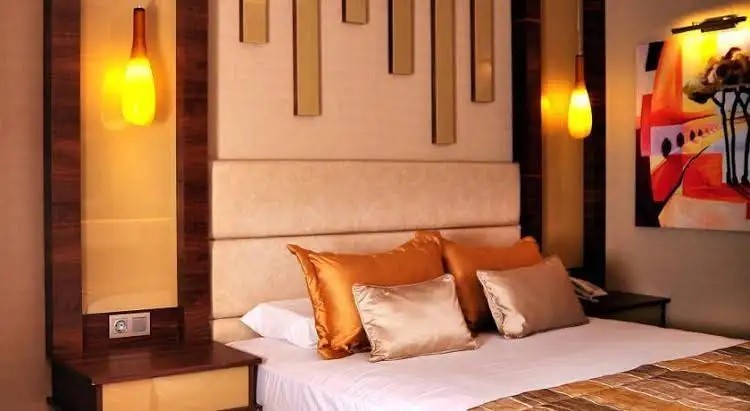 AVIN HOTEL