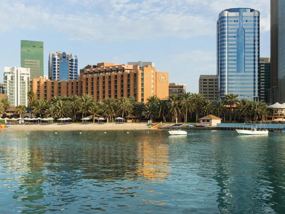SHERATON ABU DHABI HOTEL & RESORT