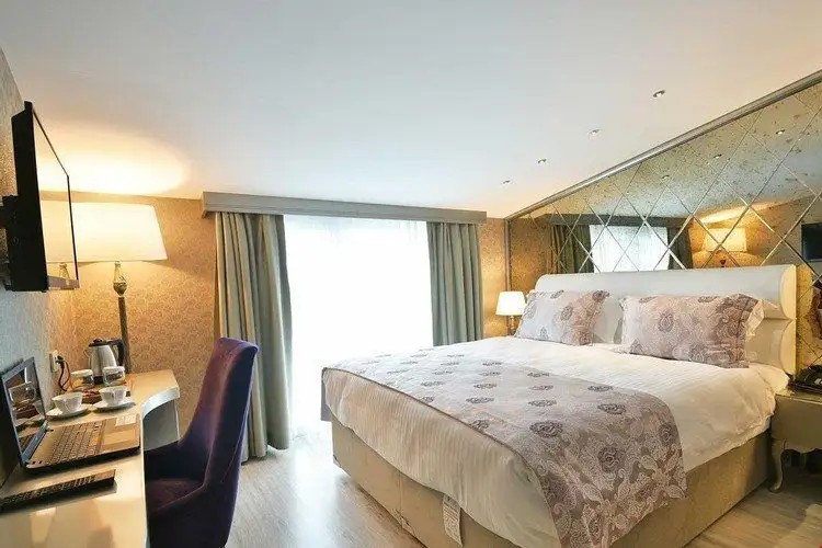 ADAMEL HOTEL & SUITE