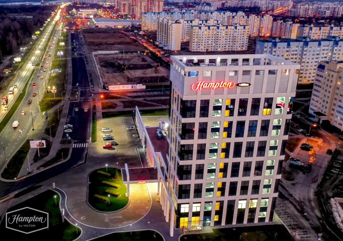 HAMPTON BY HILTON BREST