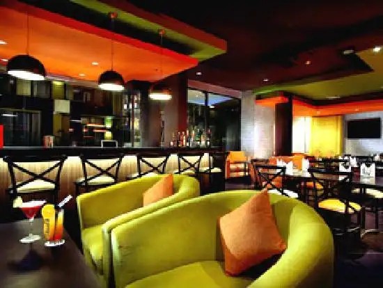 100 SUNSET 2 HOTEL