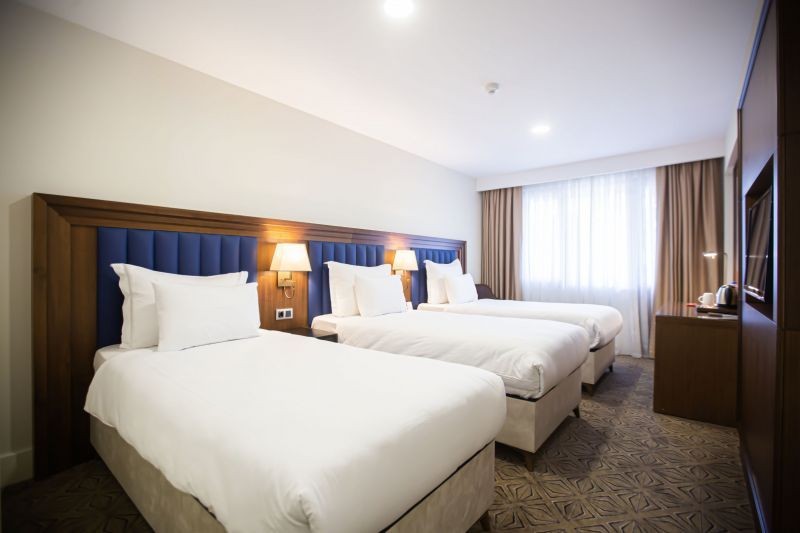 deluxe triple with balcony 