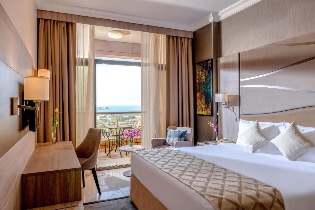TWO SEASONS HOTEL & APARTMENTS (EX. GLORIA HOTEL)