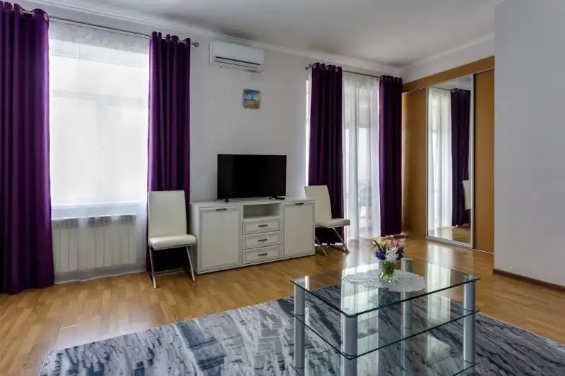 DELUXE APART HOTEL