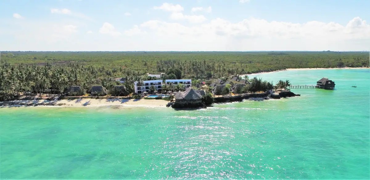 REEF & BEACH RESORT