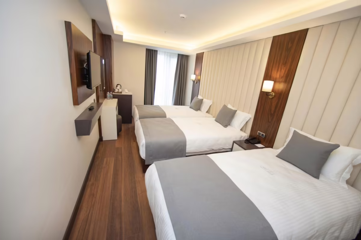 SHINING STAR HOTEL