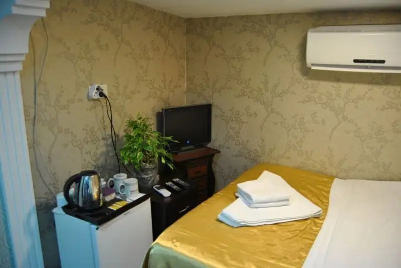 LOTUS HOTEL