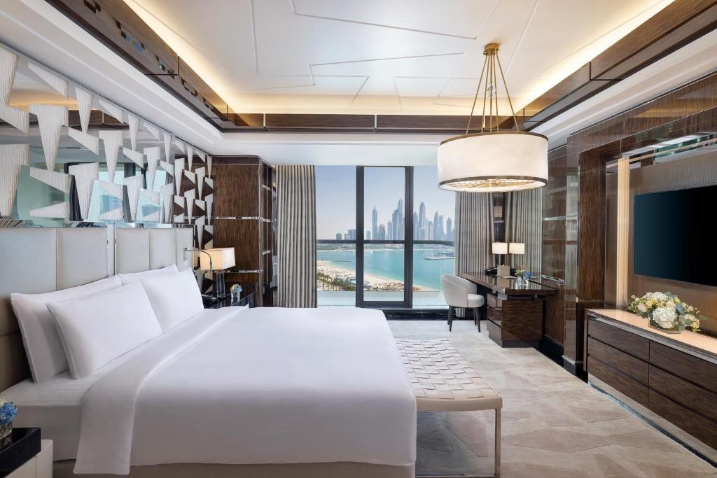 HILTON DUBAI PALM JUMEIRAH