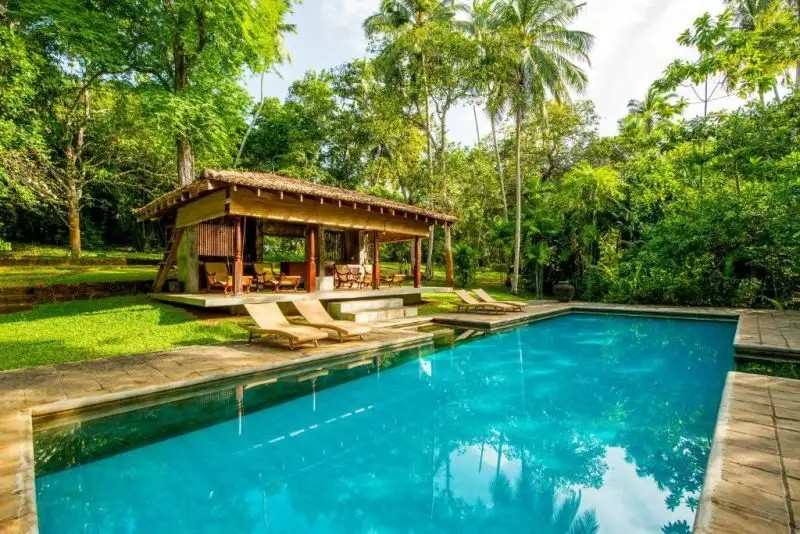 THE RIVER HOUSE