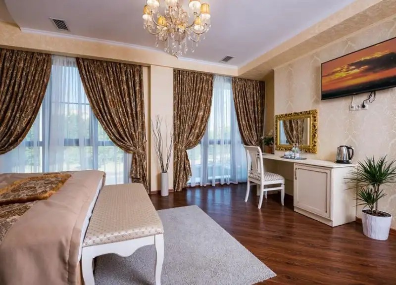 DE PARIS (ДЕ ПАРИЖ)