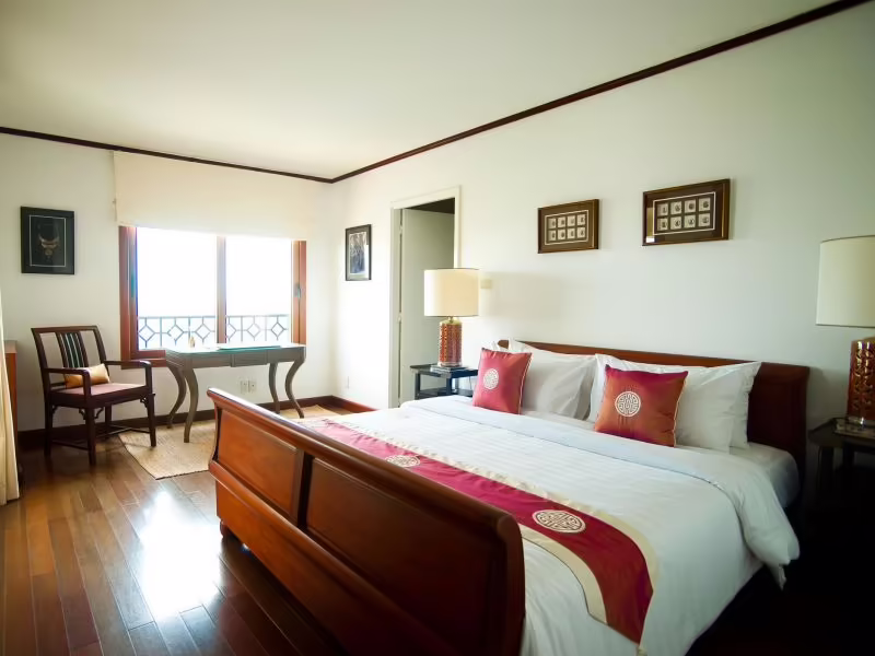 SAIGON DOMAINE LUXURY RESIDENCES